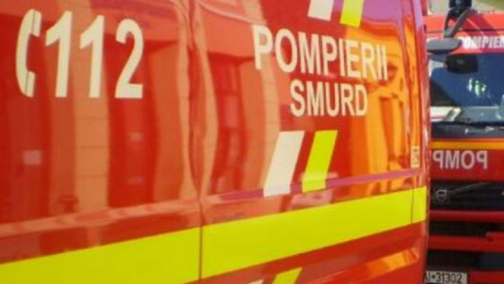 INCENDIU într-un bloc din Buzău: locatarii, evacuaţi de urgenţă